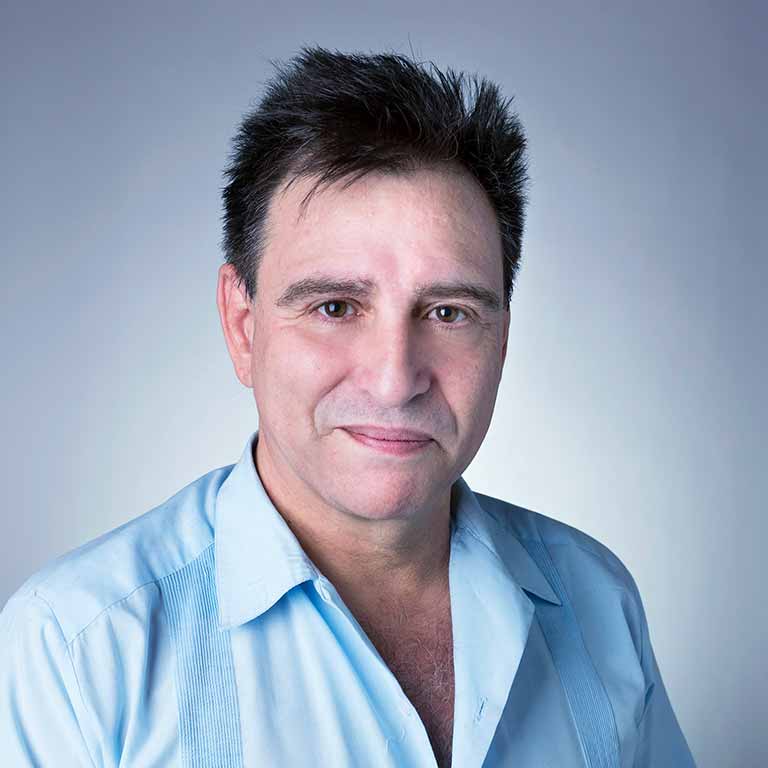 Quetzil  Castañeda